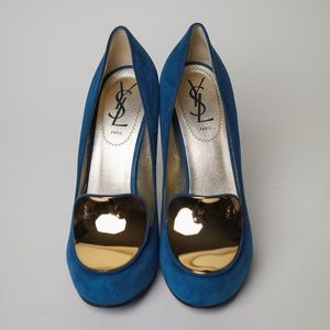 YSL blue suede pumps with gold plates (SZ 38.5)